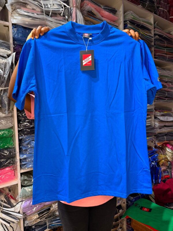 400gram heavyweight cotton roundneck t-shirt.4